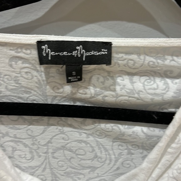 Mercer & Madison White Shirt - Picture 2 of 3